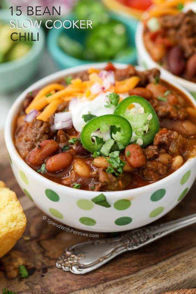 15 Bean Slow Cooker Chili with cornbread muffins