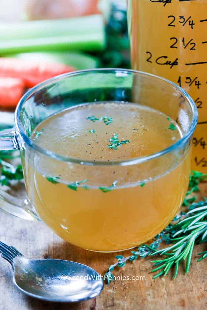 Chicken stock in a dish for How to make chicken stock