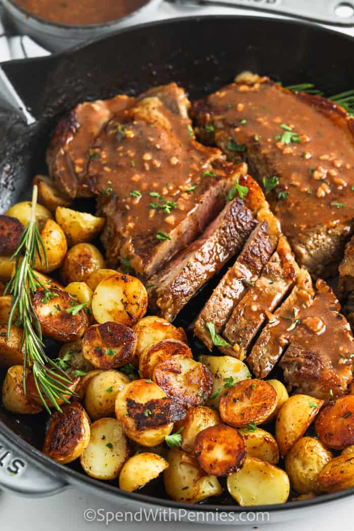Rosemary &amp; Red Wine Pan Sauce
