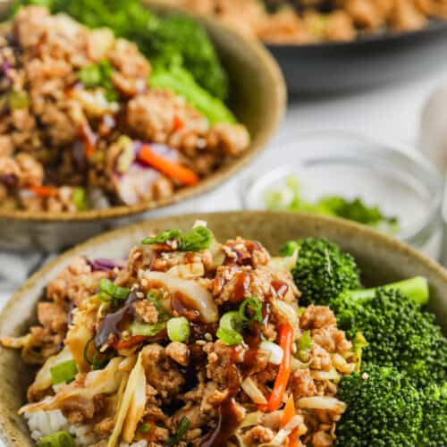 Sesame Ground Turkey Bowls in bowls with sauce