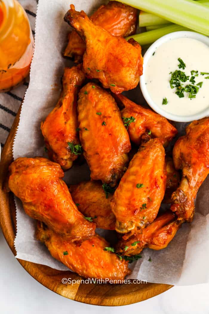 air fryer buffalo wings with celery and dip