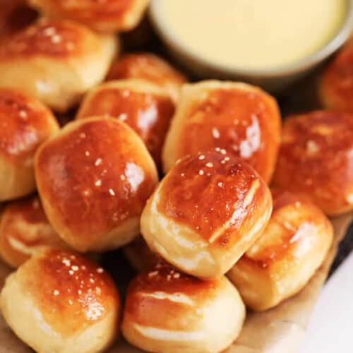 plated Pretzel Bites with dip