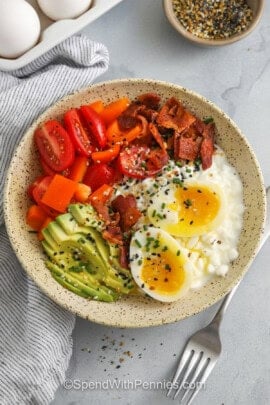 Cottage Cheese Breakfast Bowls with crispy bacon