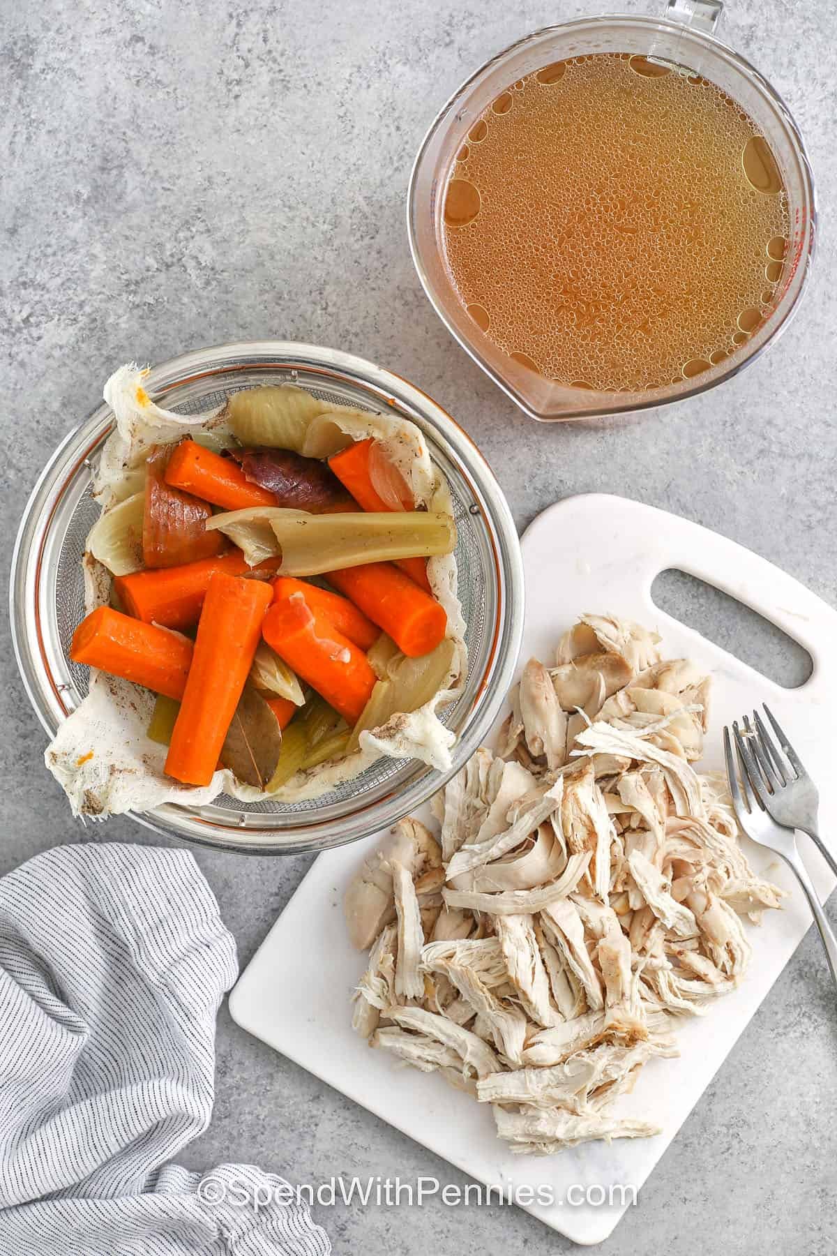 Chicken and dumplings are one of those recipes that feel like a hug in a bowl. This cozy pot is made of tender chicken, cozy homemade soup and soft dumplings, which are both rich and easy to make. Each tablespoon is full of flavor and warmth, and it's the kind of meal that brings everyone to the table. This recipe is simple and delicious and you want to get close to family dinners. #spendwithpennies Chopped chicken and tired vegetables, making old-fashioned chicken and dumplings