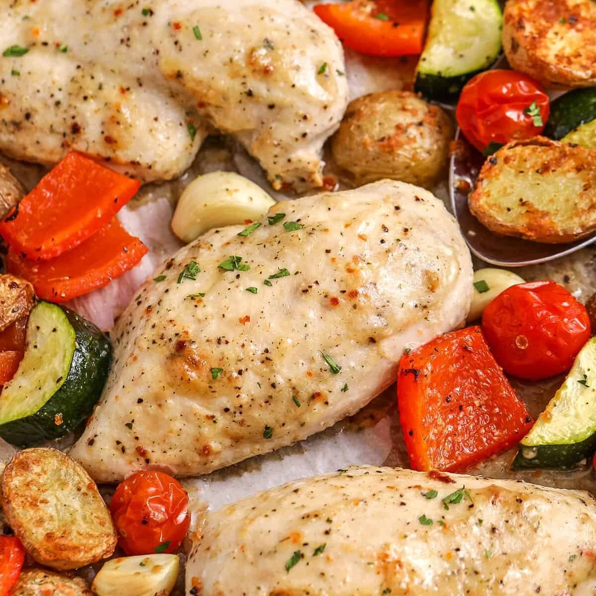 Sheet pan Italian Chicken breasts with vegetables