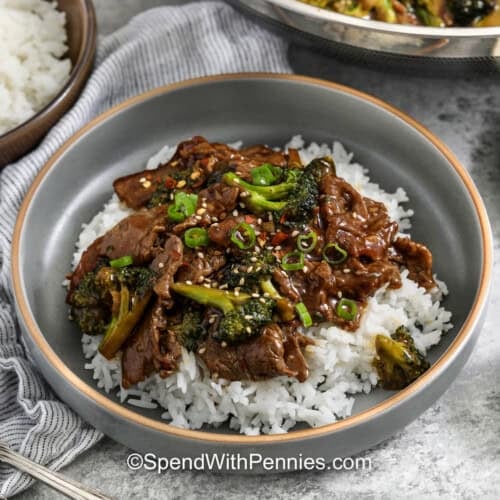bowl of Beef and Broccoli Recipe with white rice
