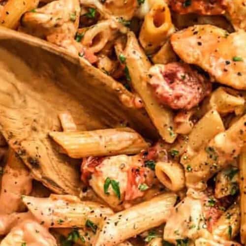 close up of One Pot Chicken Pasta