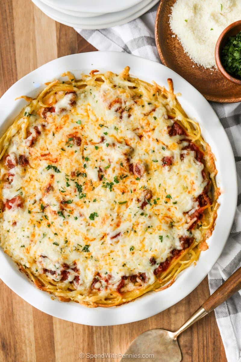Straightforward Baked Spaghetti Pie 20 baked spaghetti pie in a dish