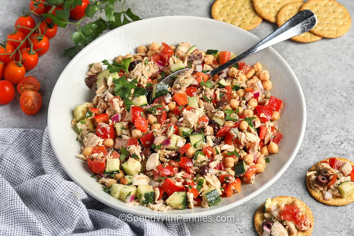 A Fresh Mediterranean Lunch Ready in Minutes