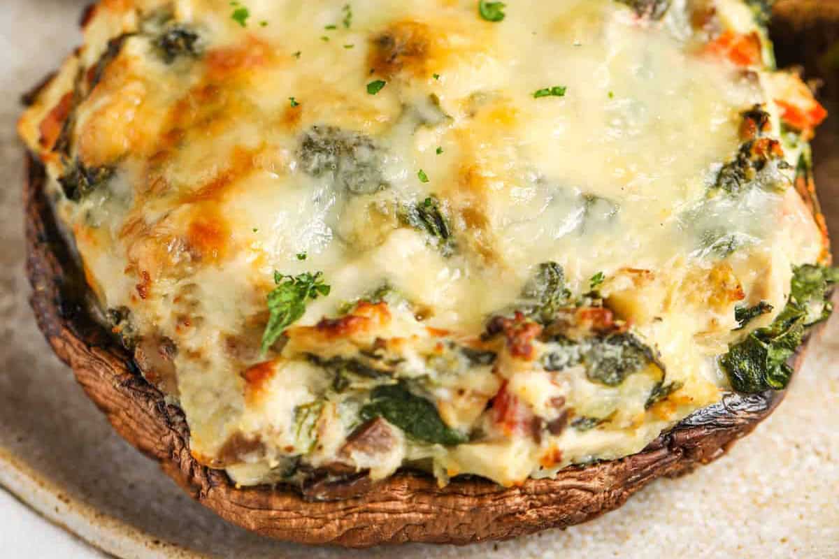 These Stuffed Portobello Mushrooms Are Easy, Cheesy, & Low-Carb