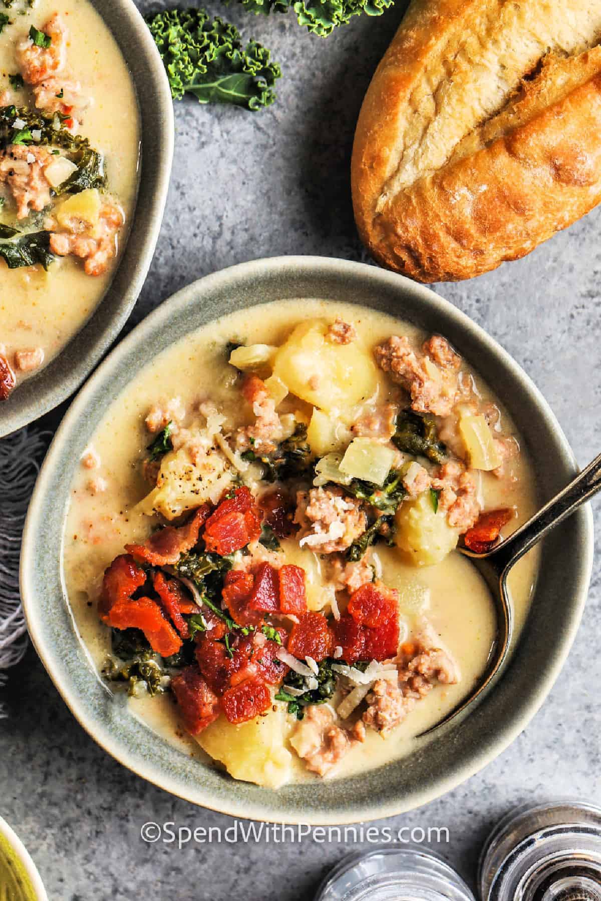 bowls of Zuppa Toscana with bread