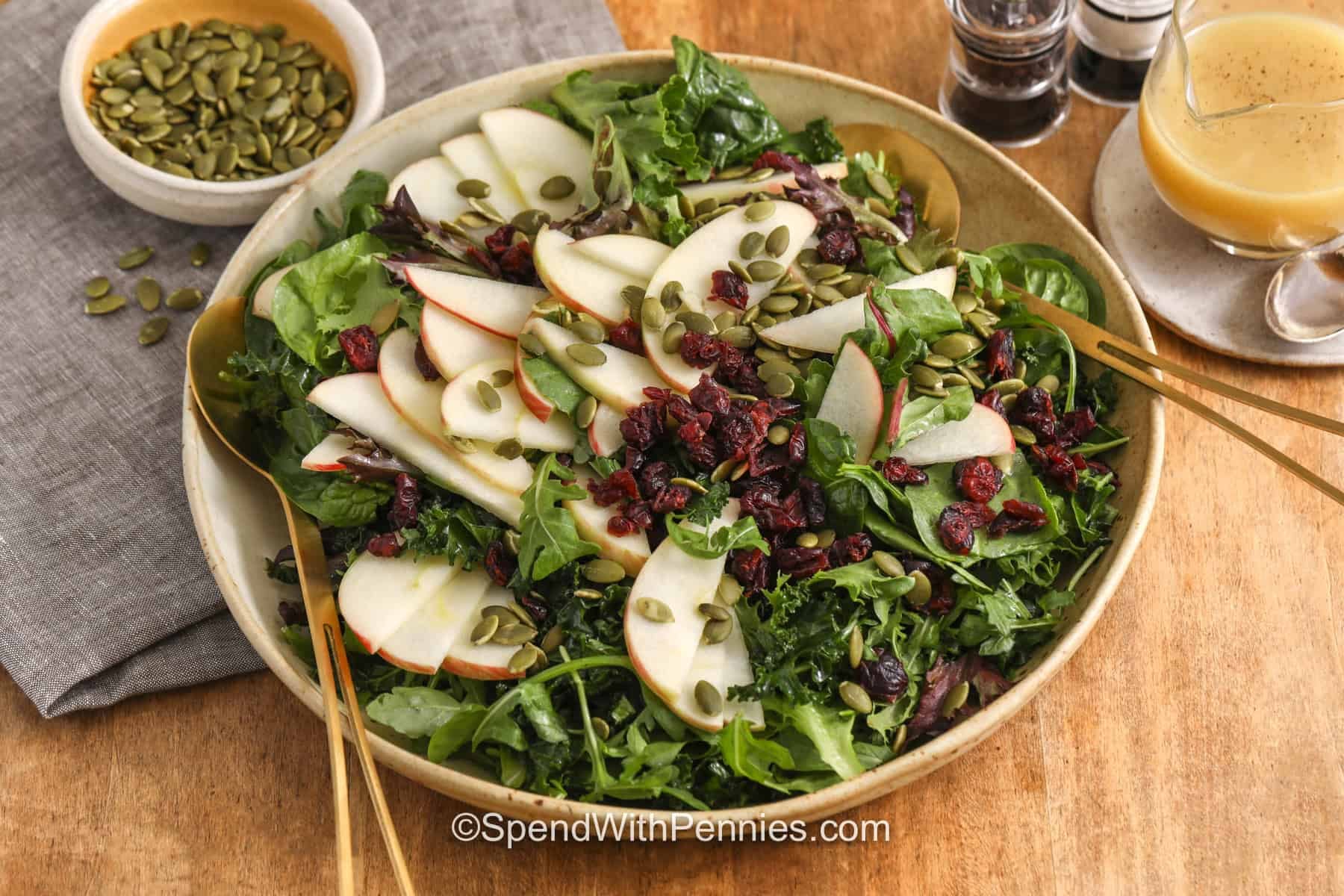 The Fresh Salad Your Thanksgiving Dinner Needs